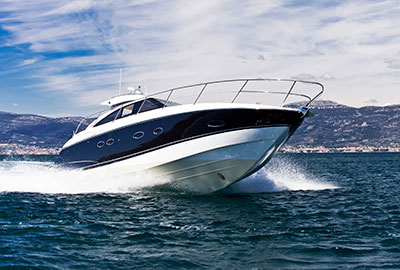 image of boat on eagle mountain lake in fort worth